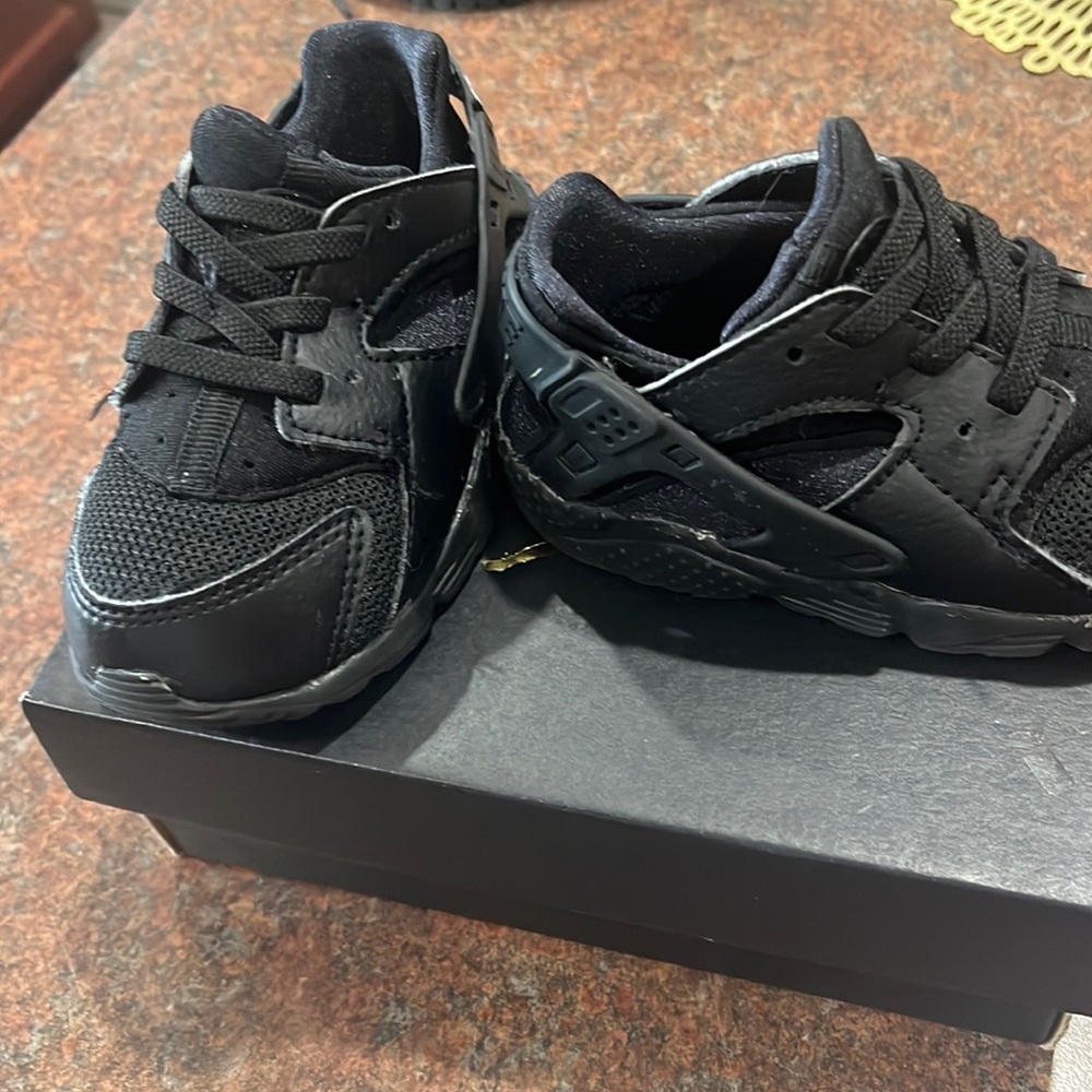 Black Huarache